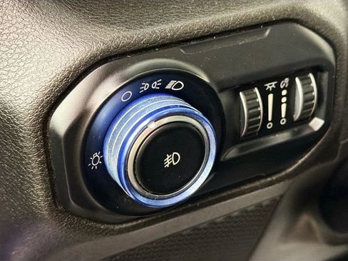 Used 2018 Jeep Wrangler Sport image 10