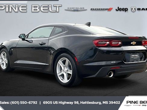 Used 2023 Chevrolet Camaro LT image 3