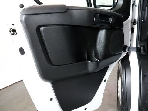 Used 2025 RAM ProMaster 2500 w/ U-Haul Equipment Group FWD image 20