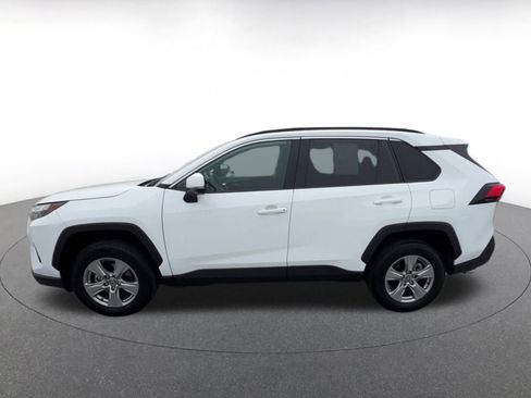 Used 2025 Toyota RAV4 XLE image 8
