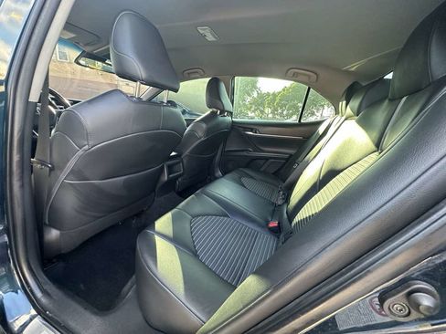 Used 2018 Toyota Camry SE FWD image 36