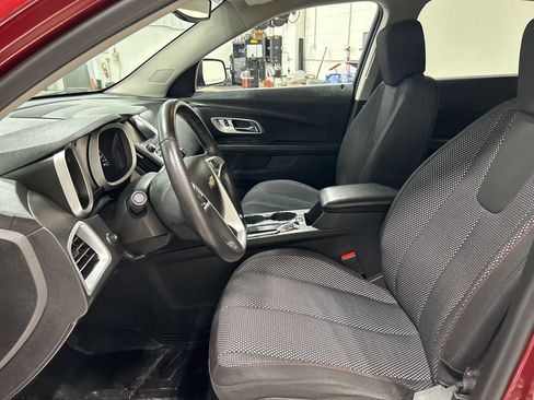 Used 2017 Chevrolet Equinox LT w/ Convenience Package image 10