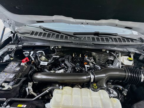 Used 2025 Ford Expedition Platinum AWD/4WD image 36