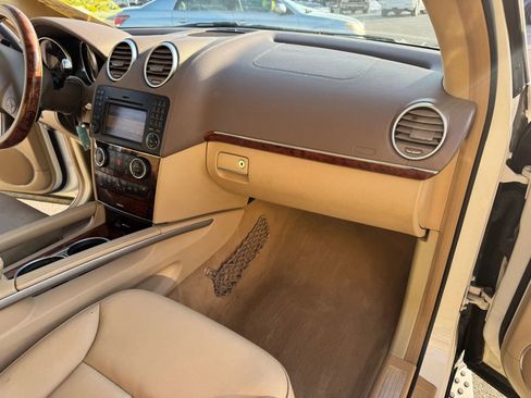 Used 2012 Mercedes-Benz GL 450 4MATIC image 26