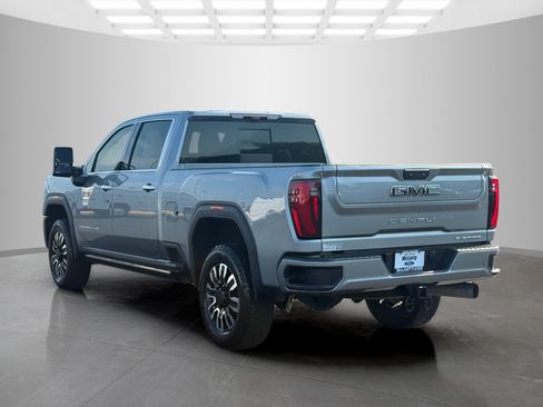 Used 2024 GMC Sierra 2500 Denali Ultimate AWD/4WD image 5