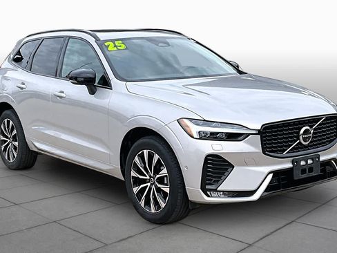 Used 2025 Volvo XC60 B5 Plus AWD/4WD image 3