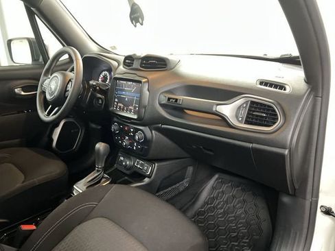 Used 2021 Jeep Renegade Latitude w/ Sun & Sound Group AWD/4WD image 30