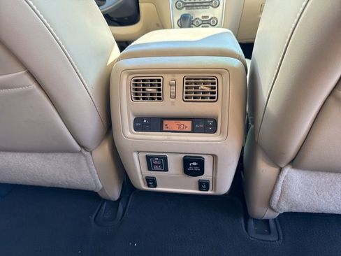 Used 2018 Nissan Pathfinder SL w/ SL Premium Package image 30