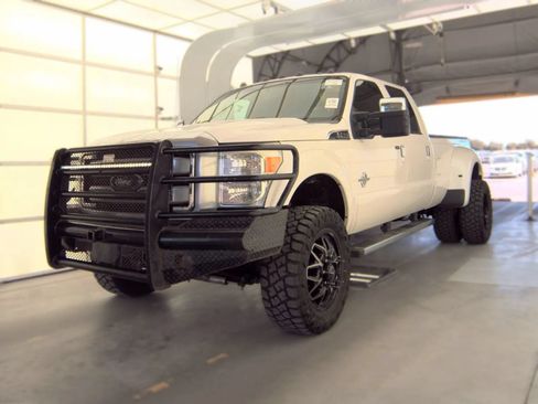Used 2015 Ford F350 Platinum AWD/4WD image 3
