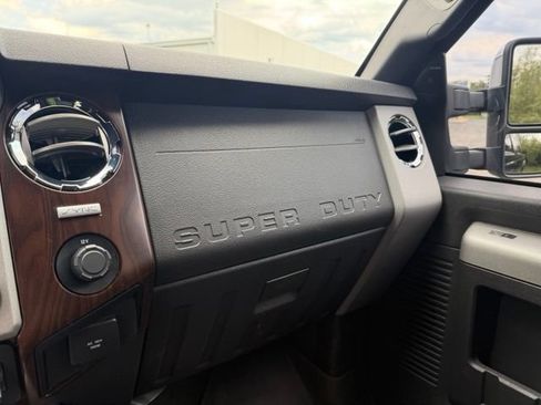 Used 2015 Ford F250 Lariat w/ Chrome Package AWD/4WD image 19