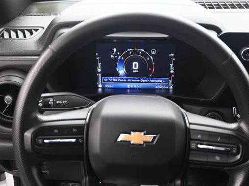 Used 2023 Chevrolet Colorado W/T RWD image 9