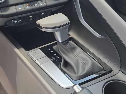New 2026 Hyundai Elantra SE FWD image 33