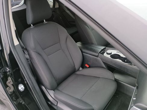 Used 2023 Nissan Rogue S image 30