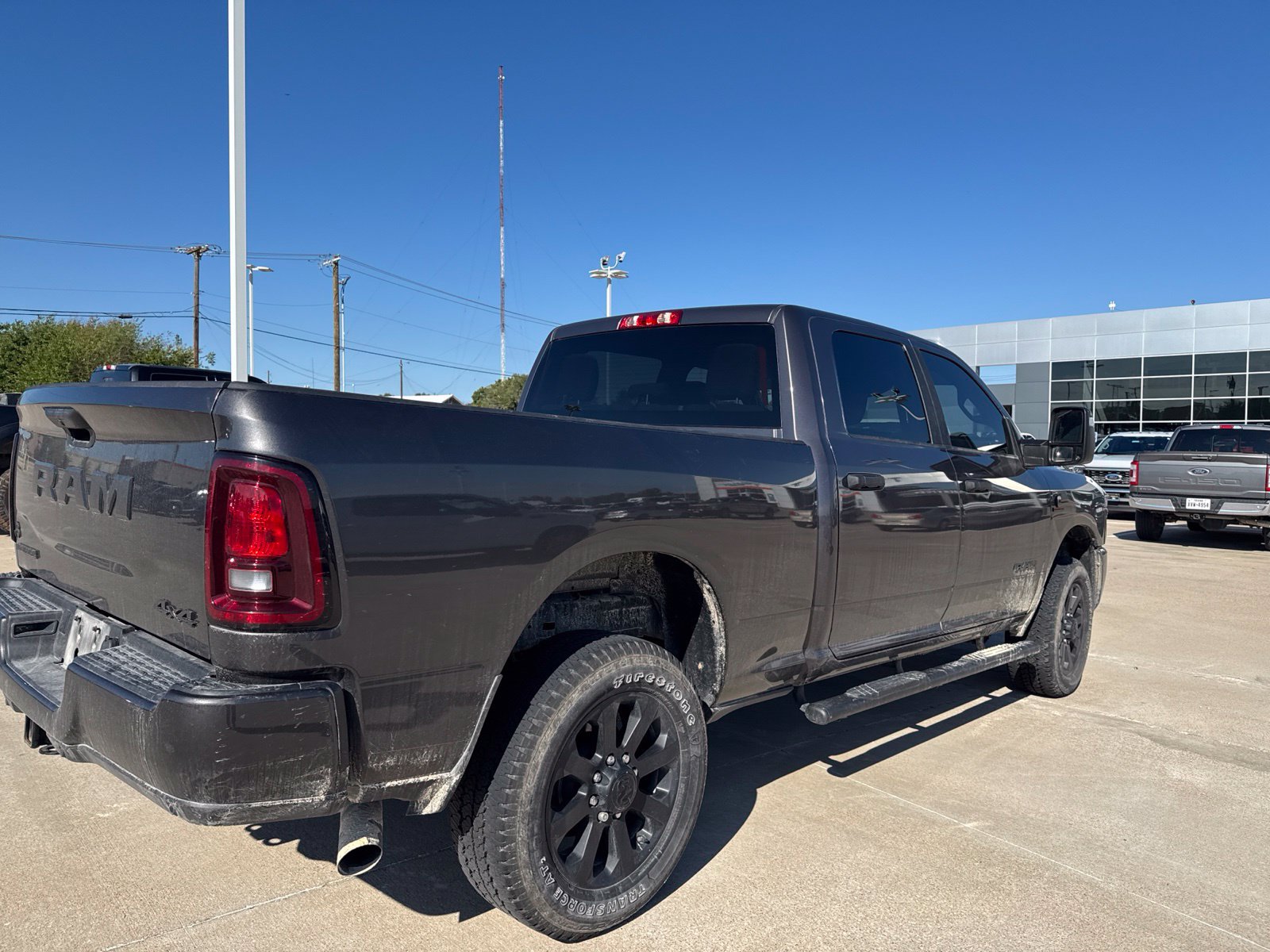 Used 2025 RAM 2500 Big Horn AWD/4WD image 3