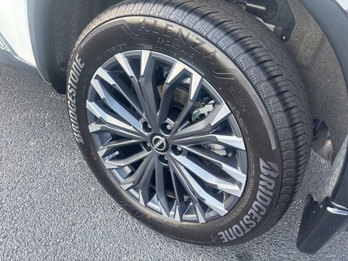 Used 2026 Nissan Rogue Platinum w/ Platinum Premium Package image 21