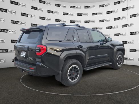Used 2025 Toyota 4Runner TRD Off-Road Premium image 6