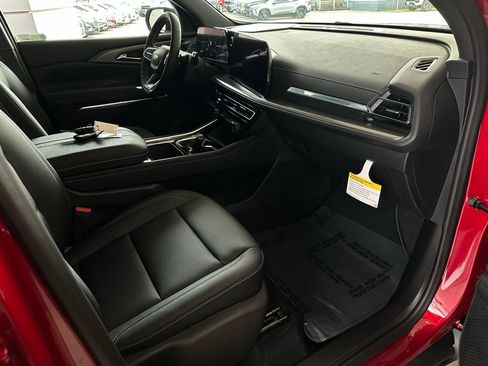 New 2026 Chevrolet Traverse LT image 16