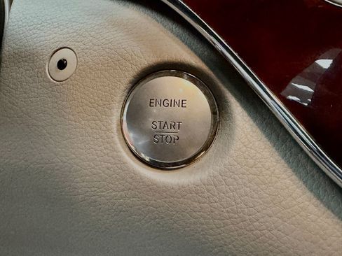 Used 2010 Mercedes-Benz S 550 image 30