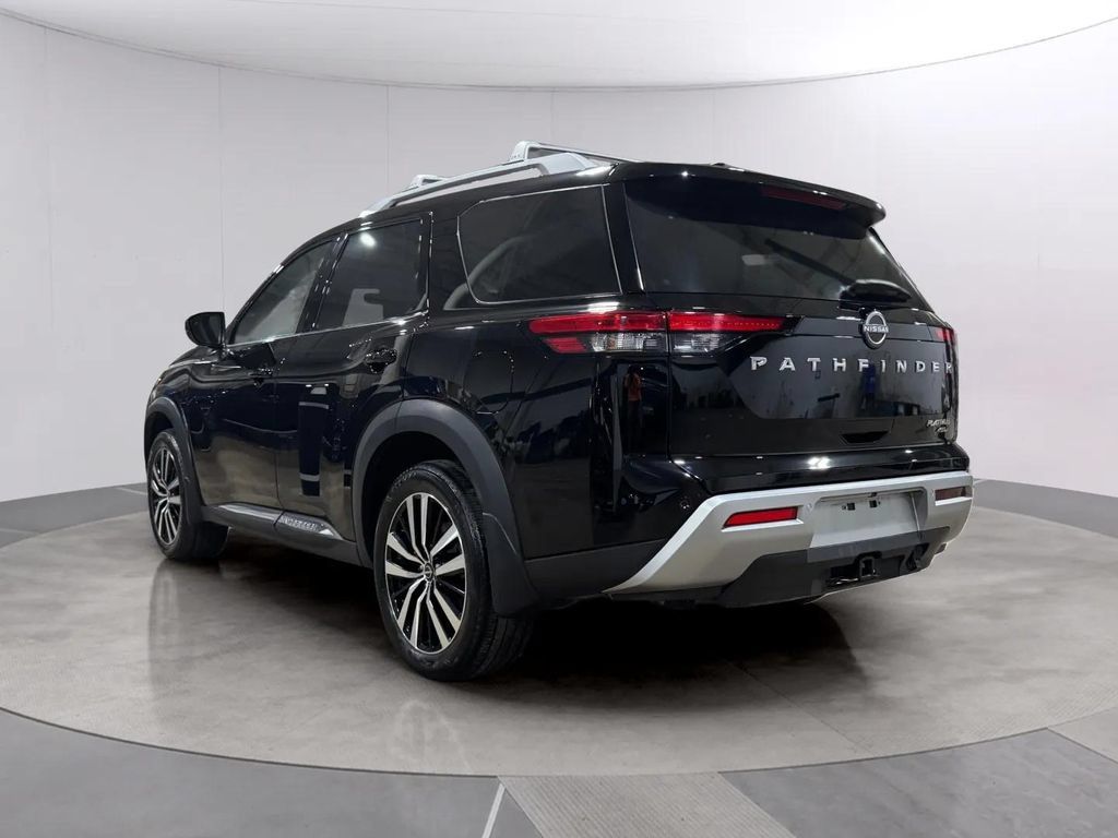 Used 2025 Nissan Pathfinder Platinum AWD/4WD image 5