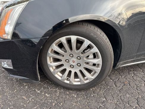 Used 2011 Cadillac CTS Premium image 2