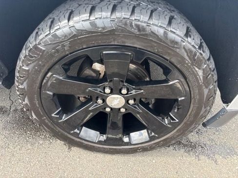 Used 2016 Chevrolet Tahoe LTZ AWD/4WD image 9