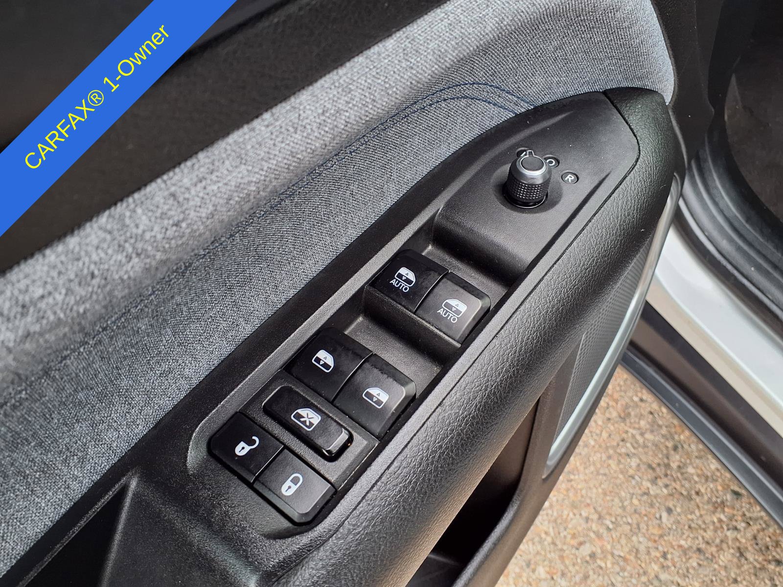 Used 2024 Jeep Compass Latitude AWD/4WD image 15