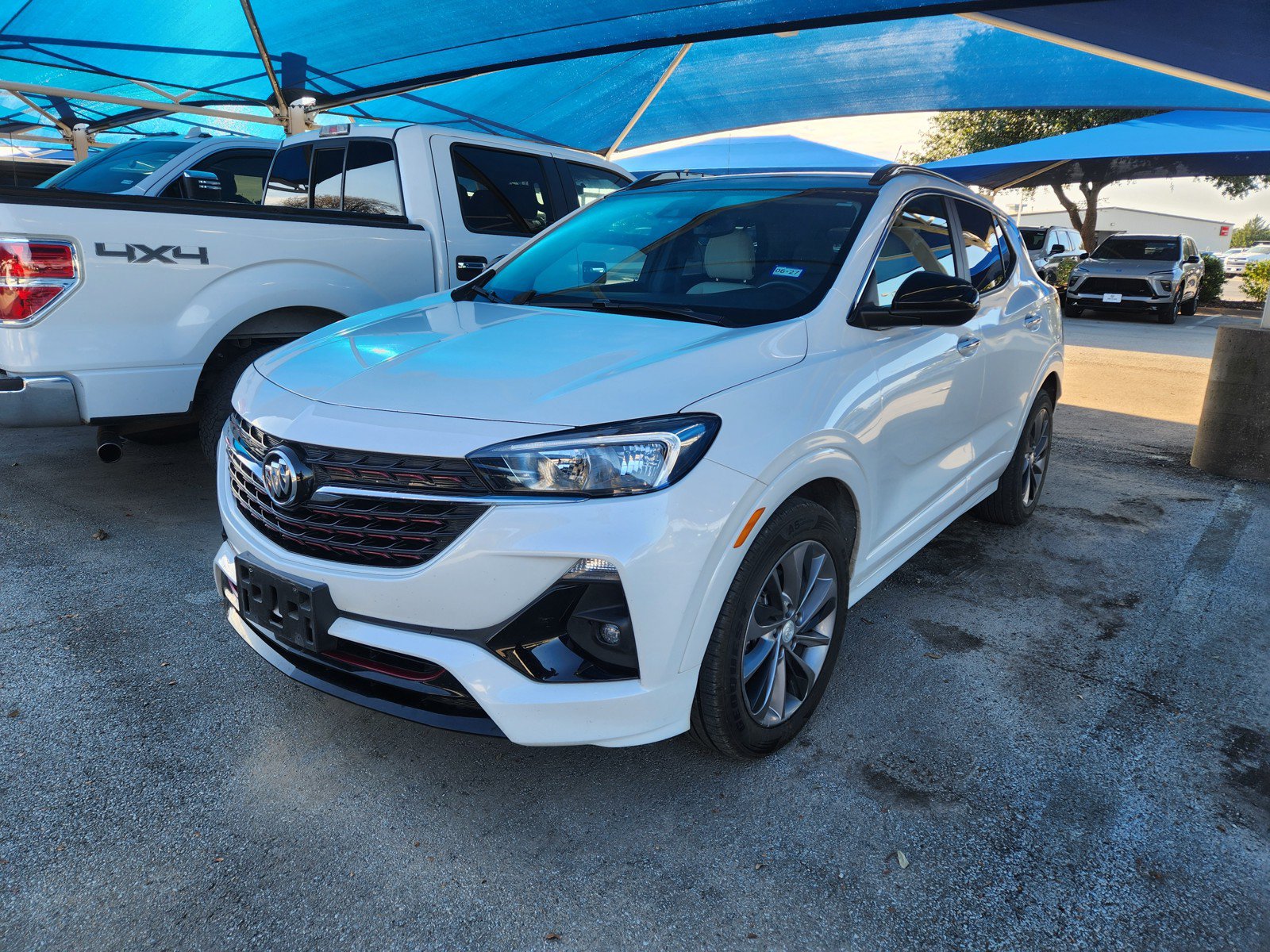 Used 2020 Buick Encore GX Select w/ Sport Touring Package FWD image 2