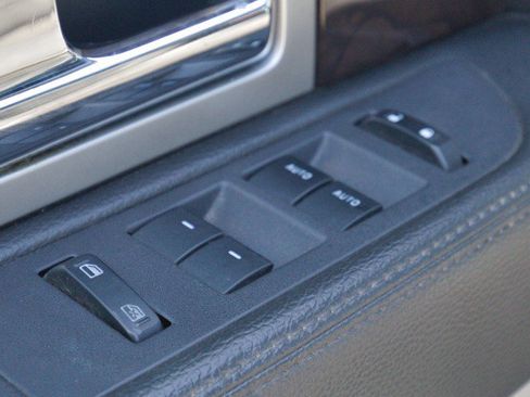 Used 2013 Ford F150 Platinum AWD/4WD image 14