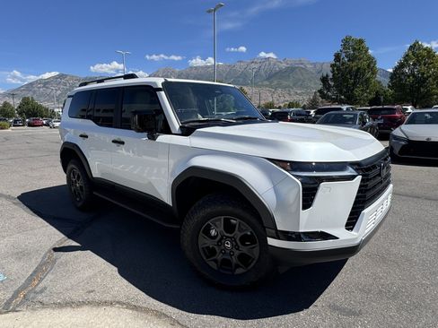 Used 2026 Lexus GX 550 AWD/4WD image 2