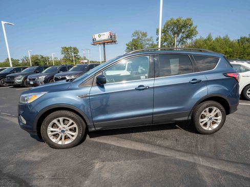 Used 2018 Ford Escape SEL AWD/4WD image 3