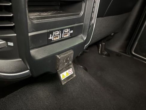 Used 2020 RAM 2500 Laramie w/ Night Edition image 64
