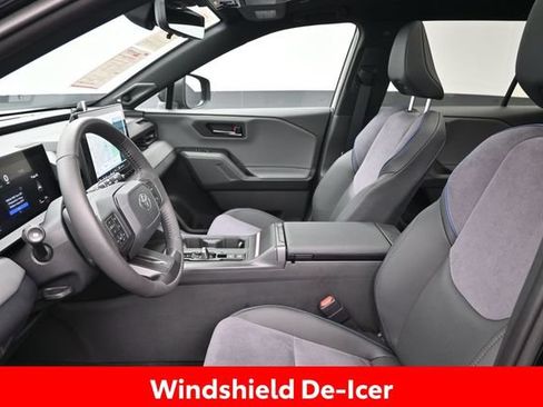 Used 2026 Toyota RAV4 XSE w/ Panoramic Sun Roof Package AWD/4WD image 32