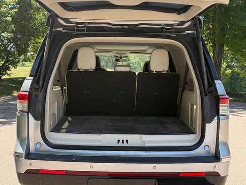 Used 2022 Lincoln Navigator L Black Label AWD/4WD image 6