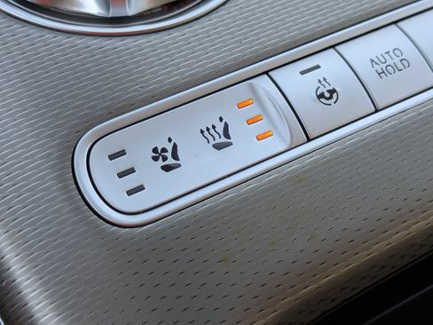 Used 2023 Genesis GV60 Performance image 28