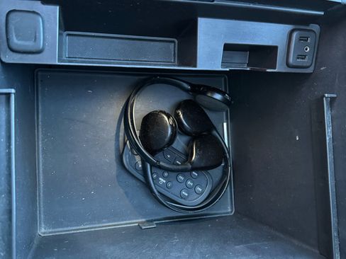 Used 2016 GMC Yukon Denali w/ Open Road Package image 12