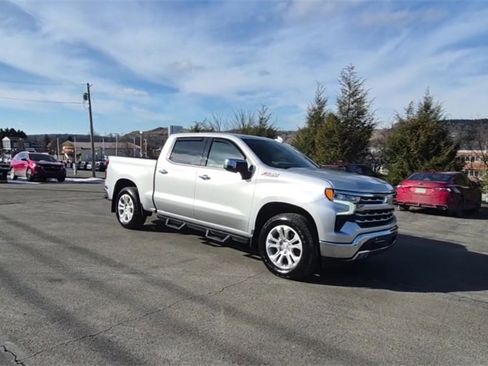 Used 2022 Chevrolet Silverado 1500 LTZ image 3
