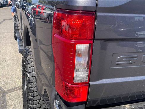 Used 2021 Ford F250 XLT w/ XLT Premium Package AWD/4WD image 30