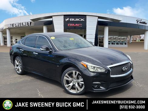 Used 2017 INFINITI Q70 3.7 w/ Sport Package AWD/4WD image 1