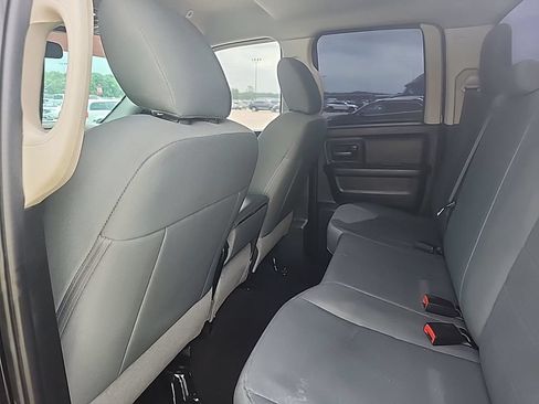 Used 2018 RAM 1500 Express w/ Express Value Package AWD/4WD image 10