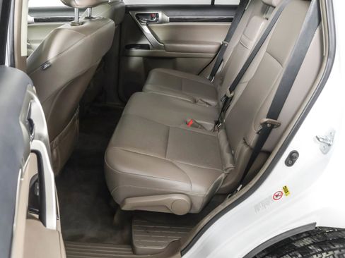 Used 2018 Lexus GX 460 w/ Navigation Package image 37