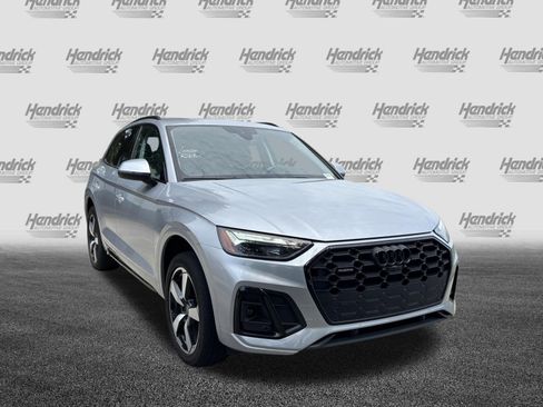 Used 2023 Audi Q5 2.0T Premium Plus w/ Premium Plus Package AWD/4WD image 2