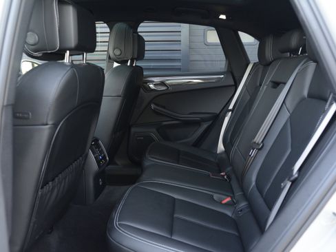 Certified 2026 Porsche Macan Turbo AWD/4WD image 30