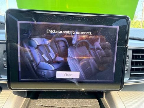 Used 2021 Ford Explorer XLT w/ Equipment Group 202A AWD/4WD image 49