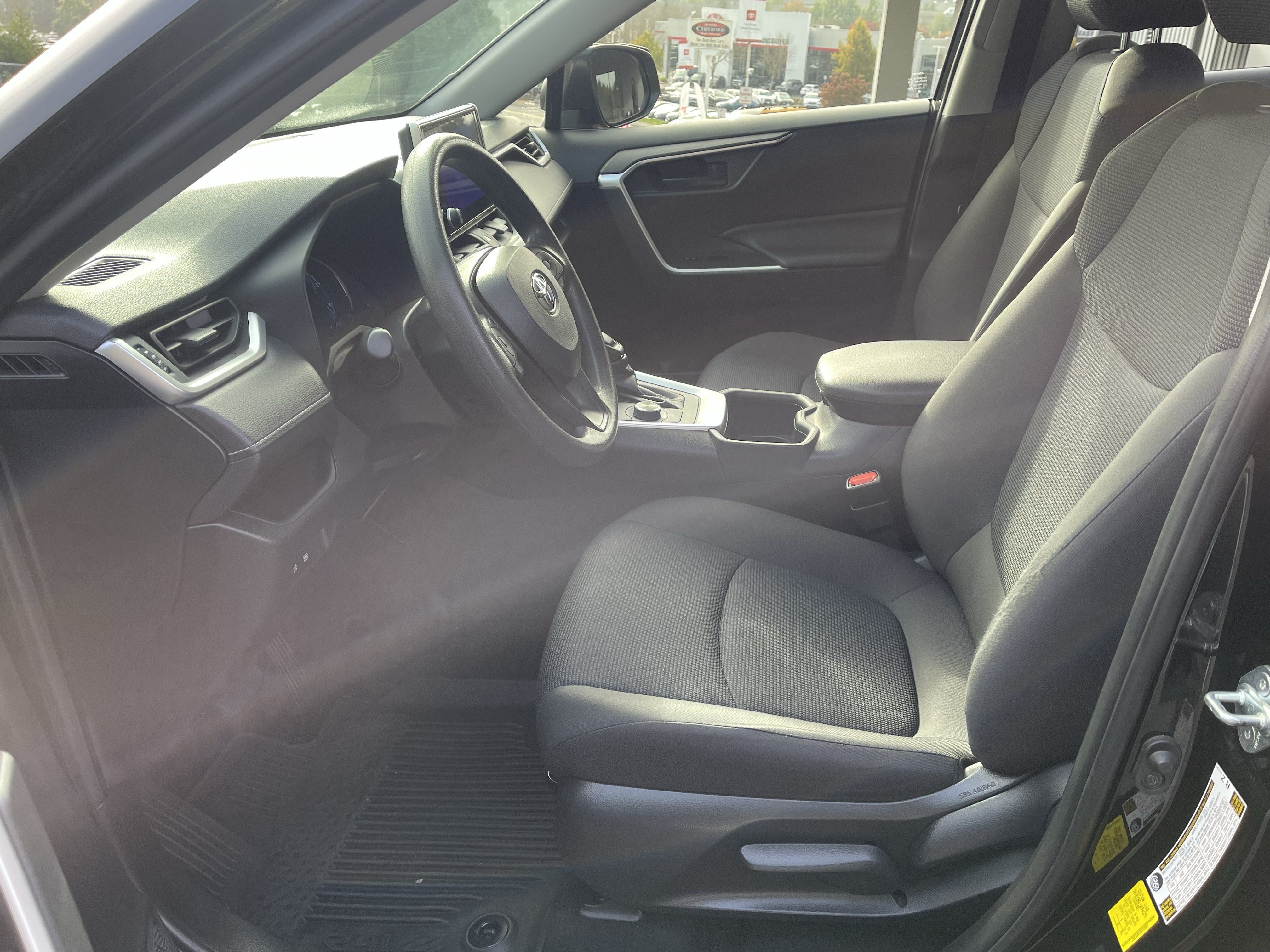 Certified 2023 Toyota RAV4 LE AWD/4WD image 11