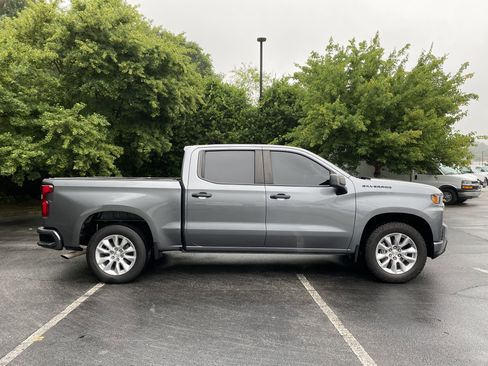 Used 2022 Chevrolet Silverado 1500 Custom w/ LPO, Dark Essentials Package RWD image 10
