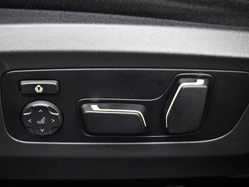 Used 2025 BMW X3 xDrive30i w/ M Sport Package image 22