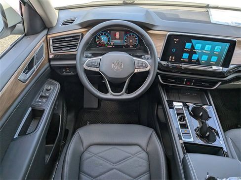 New 2026 Volkswagen Atlas SE image 15