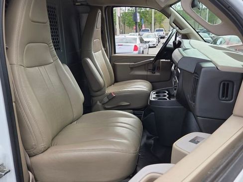 Used 2023 GMC Savana 2500 w/ Driver Convenience Package RWD image 19