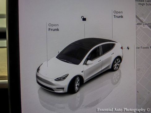 Used 2023 Tesla Model Y Long Range image 17