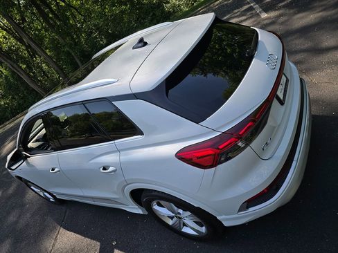 Used 2023 Audi Q4 e-tron Premium w/ Convenience Package image 66